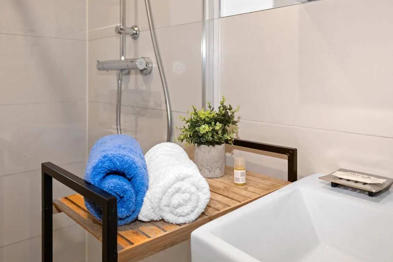Altstadt - Exklusive 3-Zi-Wohnung Mit 90 Qm Und Grossem Balkon Nuremberg 0*,  Germany