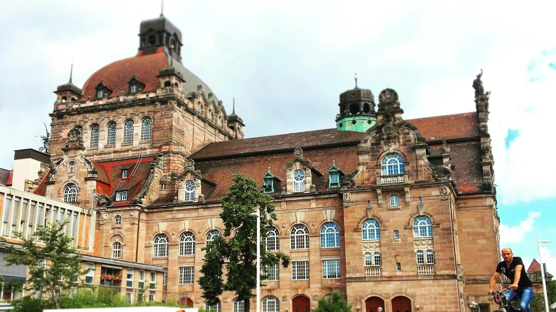 Altstadt - Exklusive 3-Zi-Wohnung Mit 90 Qm Und Grossem Balkon Nuremberg Apartment